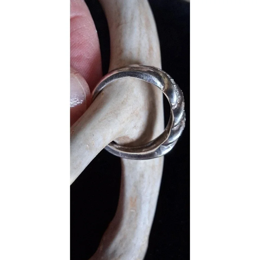 Affinity Sterling Silver 925 Champagne and White Diamond Twist Band Ring. Size 8